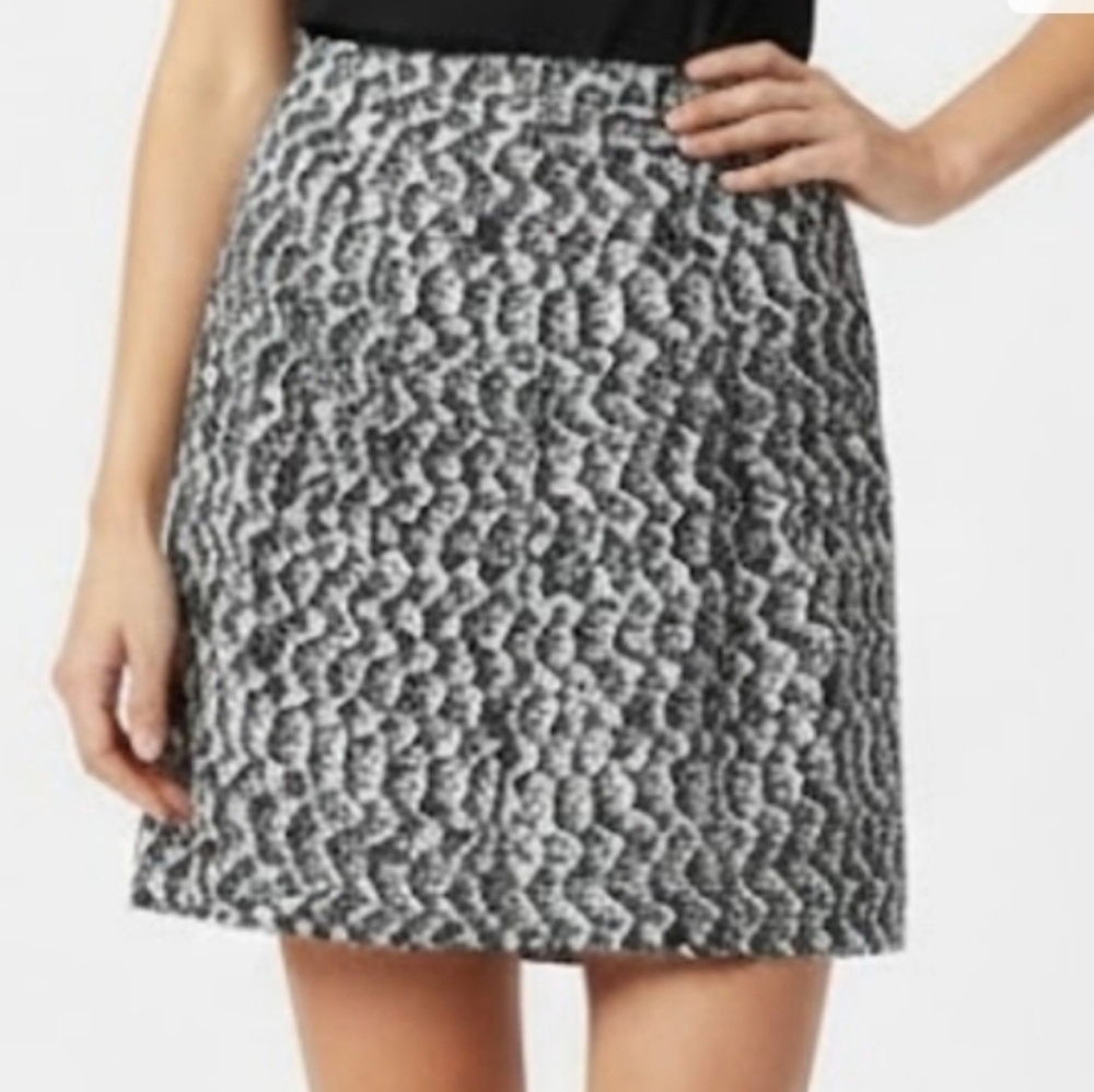 Banana Republic Pleated Pencil Skirt Black Python Print Pockets Womens Size 4